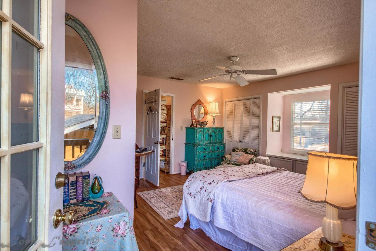 Binky'S Nest Appartement Fredericksburg Buitenkant foto